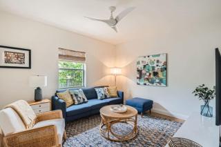 Northwood Haven - Light-Filled Bungalow Close to Rybovich Marina - 1