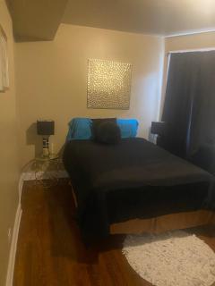 Luxury 3BR, 1BA-5mins from Hyde Park - Chicago - 2