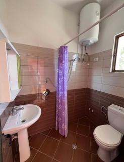 Hotel Marino - Baks-Rrjoll - 1