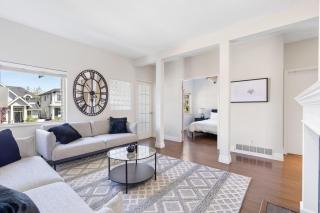 Family-Friendly 3BR Home - Vancouver - 7