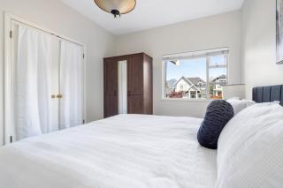 Family-Friendly 3BR Home - Vancouver - 1