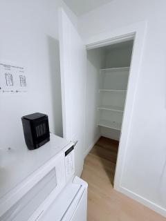 Cozy Private Room Near Calgary Airport with Parking - Calgary - 5