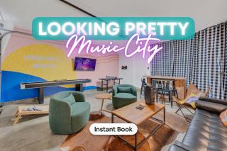 Close to DT Music City Rooftop Views Game Room - 0