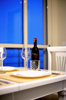 Beachfront Bliss Central 2BR Apartment - Durrës - 3