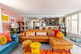 The Good Vibes House Saltwater Pool and Spa Home - Indio - 8