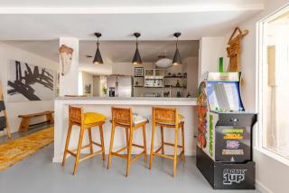 The Good Vibes House Saltwater Pool and Spa Home - Indio - 6