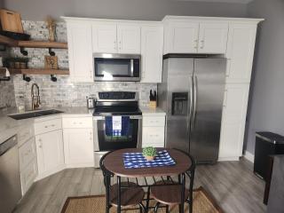 Modern Apartment in The Groves - 4