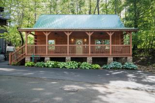 270 Black Bear Retreat Cabin - Gatlinburg - 9