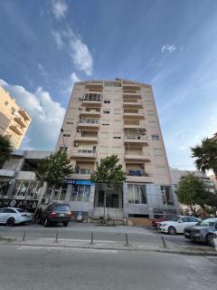 Beachfront Bliss Central 2BR Apartment - 3