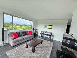 Luxury Stay Steps Away From Most Wedding Venues of Kumeu! - Kumeu - 5