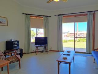 Catalina Cottage - 2