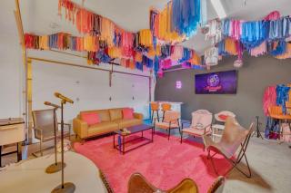Brand New City Views Karaoke Room Near Downtown - 5