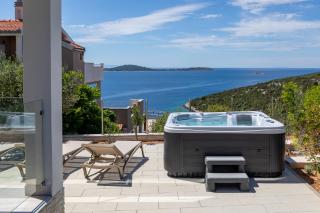 Villa Danijela with private Jacuzzi and parking - 7