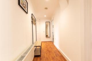 Contractor Base 2BR Parking - Southampton - 9