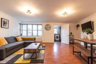 Contractor Base 2BR Parking - Southampton - 5