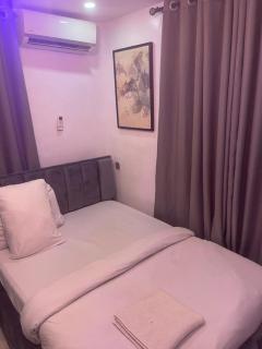 Starexx luxury apartment - Mama - 1