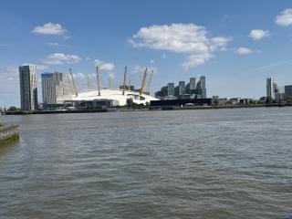 Beautiful 3Bedroom 2Bathroom, Balcony, Parking, Great River Views - Londra - 4