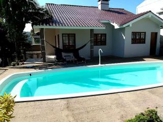 Casa com Piscina Gigante, Lareira e Churrasqueira - Campo Bom - 5