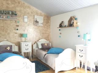 Charmante maison rénovée à la ferme, idéale pour familles, à proximité de pêche et nature - FR-1-426-118 - Brem-sur-Mer - 5