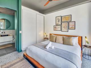 City Bowl Apartment with Rooftop Pool! - 5