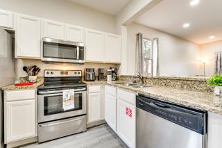 Resort Pool and Arcade Family Townhome in Davenport - 3