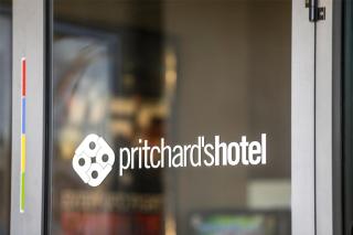 Nightcap at Pritchards Hotel - Mount Pritchard - 6