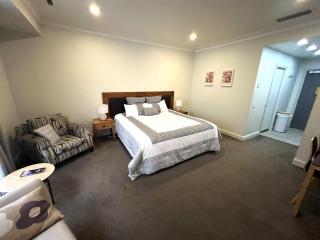 Spacious City Studio Stay - Modern with Extras - Auckland - 9