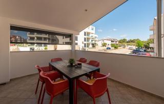 2 Bedroom Amazing Apartment In Povljana - Povljana - 8