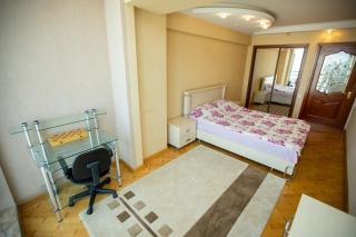 Dondar Apartment Formula 1 View - 6