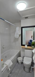 New Royal Inn - New Westminster - 8