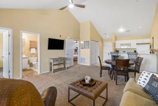 Spring Creek Escape - Balcony with Views - Branson - 4