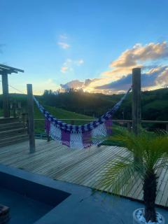 Recanto da Alegria - Casa em Cunha com Jacuzzi,Piscina,Rede,Churrasqueira,Lareira,Deck, Banco de coração - Cunha - 8