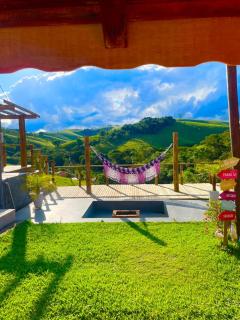 Recanto da Alegria - Casa em Cunha com Jacuzzi,Piscina,Rede,Churrasqueira,Lareira,Deck, Banco de coração - Cunha - 9