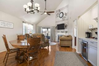 The Cozy Retreat - Stay for 10 - 3