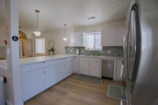 Bohemian Chic an Eclectic Escape-Hot Tub-Pet Friendly-No Pet Fees! - Albuquerque - 3