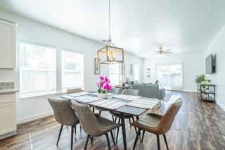 Modern Home Minutes from Downtown & SMF Airport - Sacramento - 4