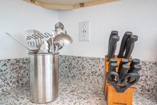 Modern Home Minutes from Downtown & SMF Airport - Sacramento - 2