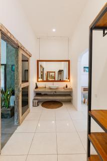 Cezanne Villa by Betterplace - Seminyak - 3