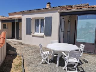 Maison rénovée à 400m de la plage du Phare, idéale pour 6 pers. - FR-1-194-297 - 9