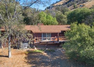 Bear Hollow by Sequoia National Park - Three Rivers - 2