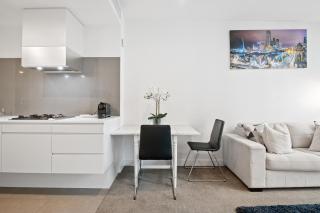 Stylish Southbank 1-Bed Flat with Luxury Amenities - Melbourne - 4