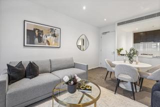 Elegant Southbank Escape Apartment with Balcony - Melbourne - 4