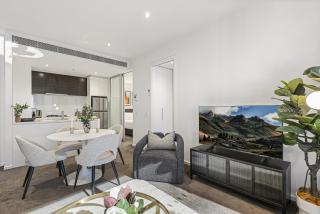 Elegant Southbank Escape Apartment with Balcony - Melbourne - 2