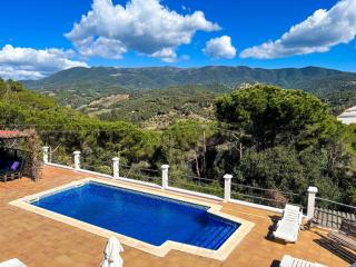 Tranquil Villa with Private Pool & views - Sant Cebrià de Vallalta - 4