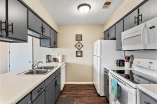 Luxurious Golf Front - Home for 4 - 6