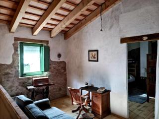 Rustic Home in Mieres near Banyoles Lake - Mieres - 5