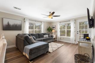 Lakeview Enchantment with Balcony - Branson - 5