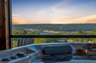 A Birds Eye Bridge View - 5 BDR with Private Hot Tub - Kimberling City - 9