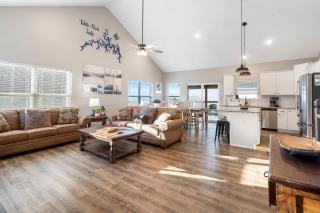 A Birds Eye Bridge View - 5 BDR with Private Hot Tub - Kimberling City - 8