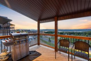 A Birds Eye Bridge View - 5 BDR with Private Hot Tub - Kimberling City - 4